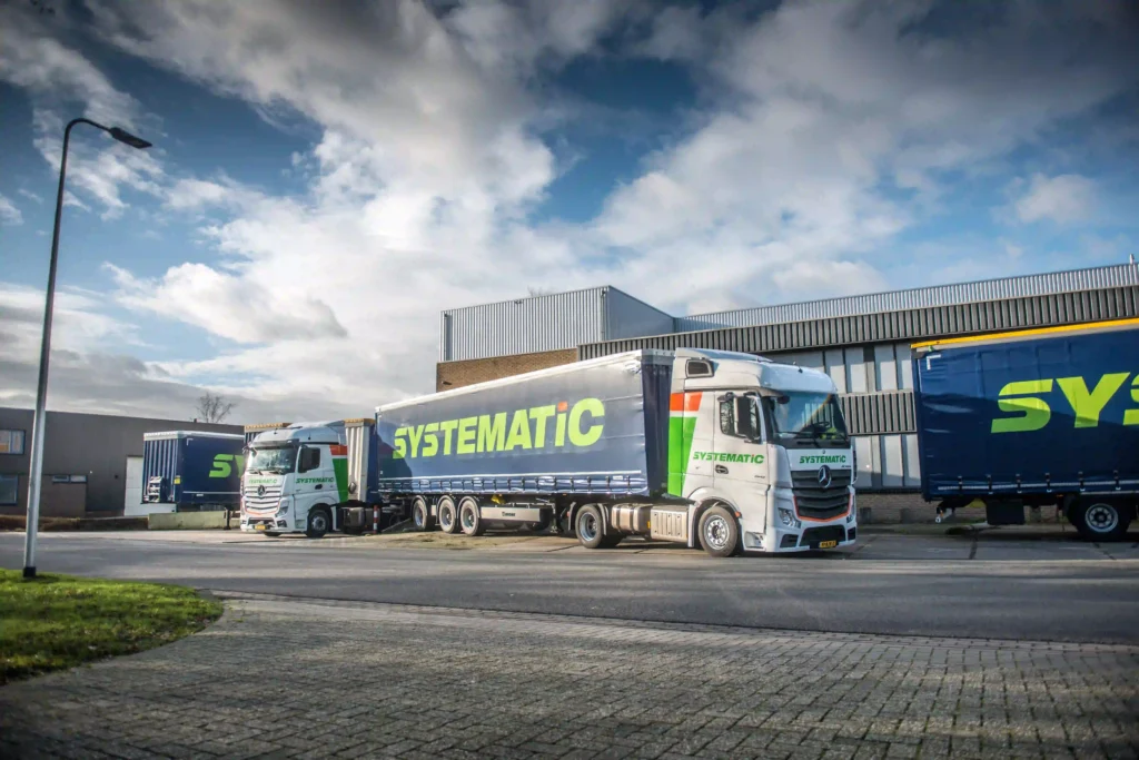 Vrachtwagens Van Systematic Voor Transport naar Engeland